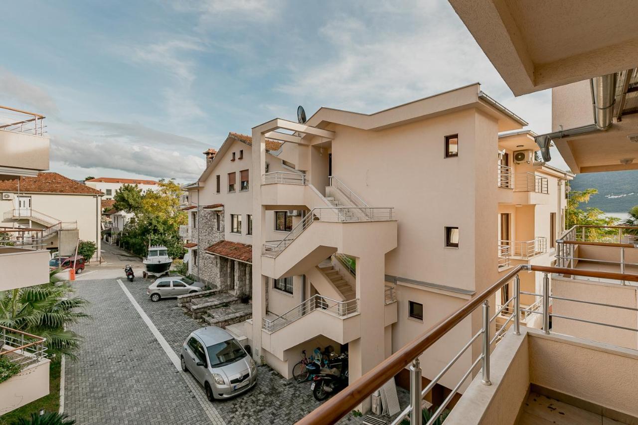 Apartments Rivijera แฮร์เซ็ก-โนวี ภายนอก รูปภาพ