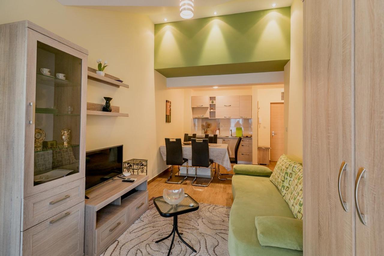 Apartments Rivijera แฮร์เซ็ก-โนวี ภายนอก รูปภาพ