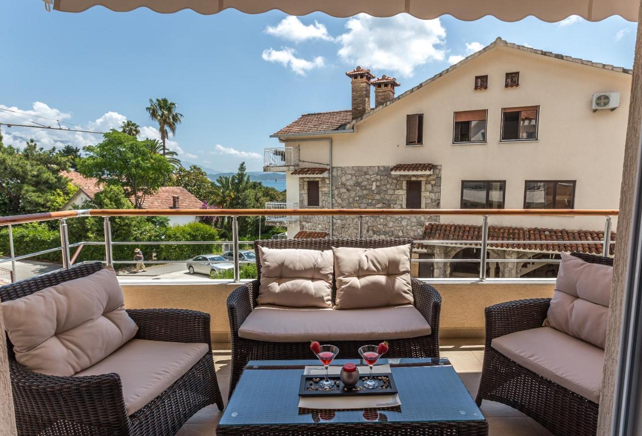 Apartments Rivijera แฮร์เซ็ก-โนวี ภายนอก รูปภาพ