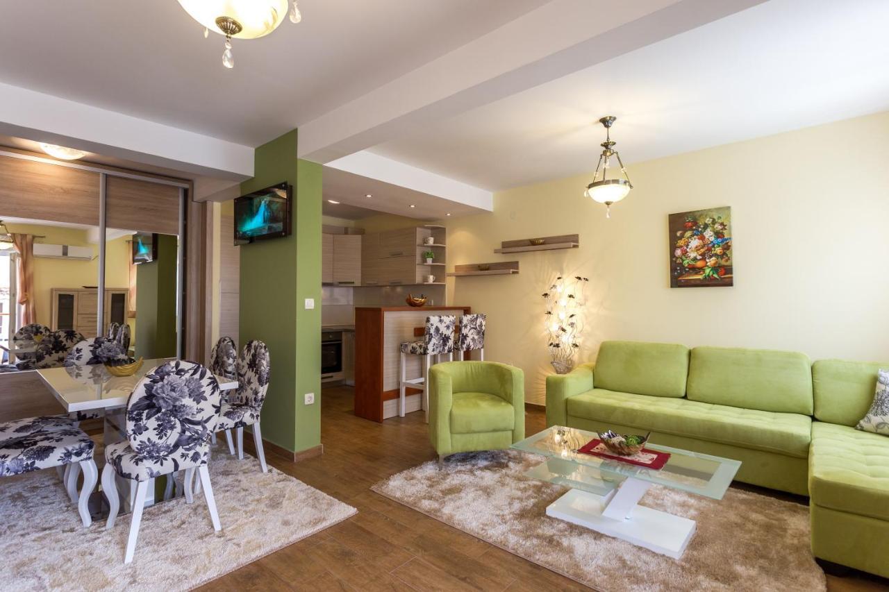 Apartments Rivijera แฮร์เซ็ก-โนวี ภายนอก รูปภาพ
