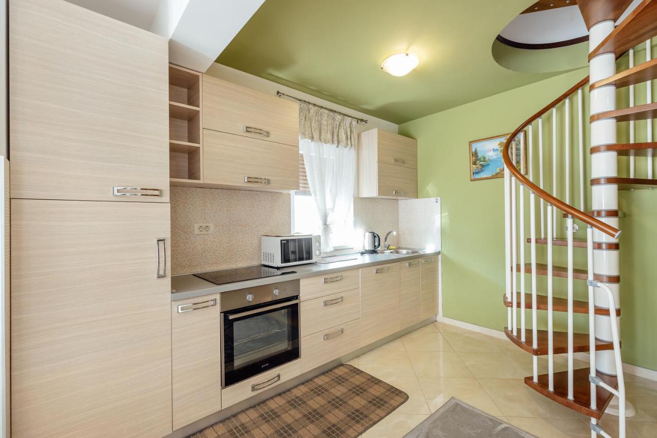 Apartments Rivijera แฮร์เซ็ก-โนวี ภายนอก รูปภาพ