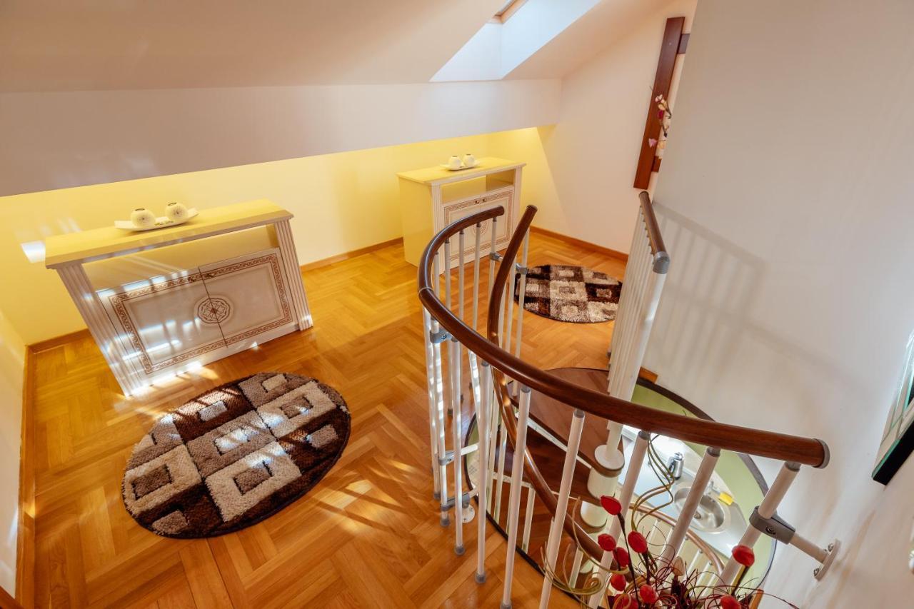 Apartments Rivijera แฮร์เซ็ก-โนวี ภายนอก รูปภาพ