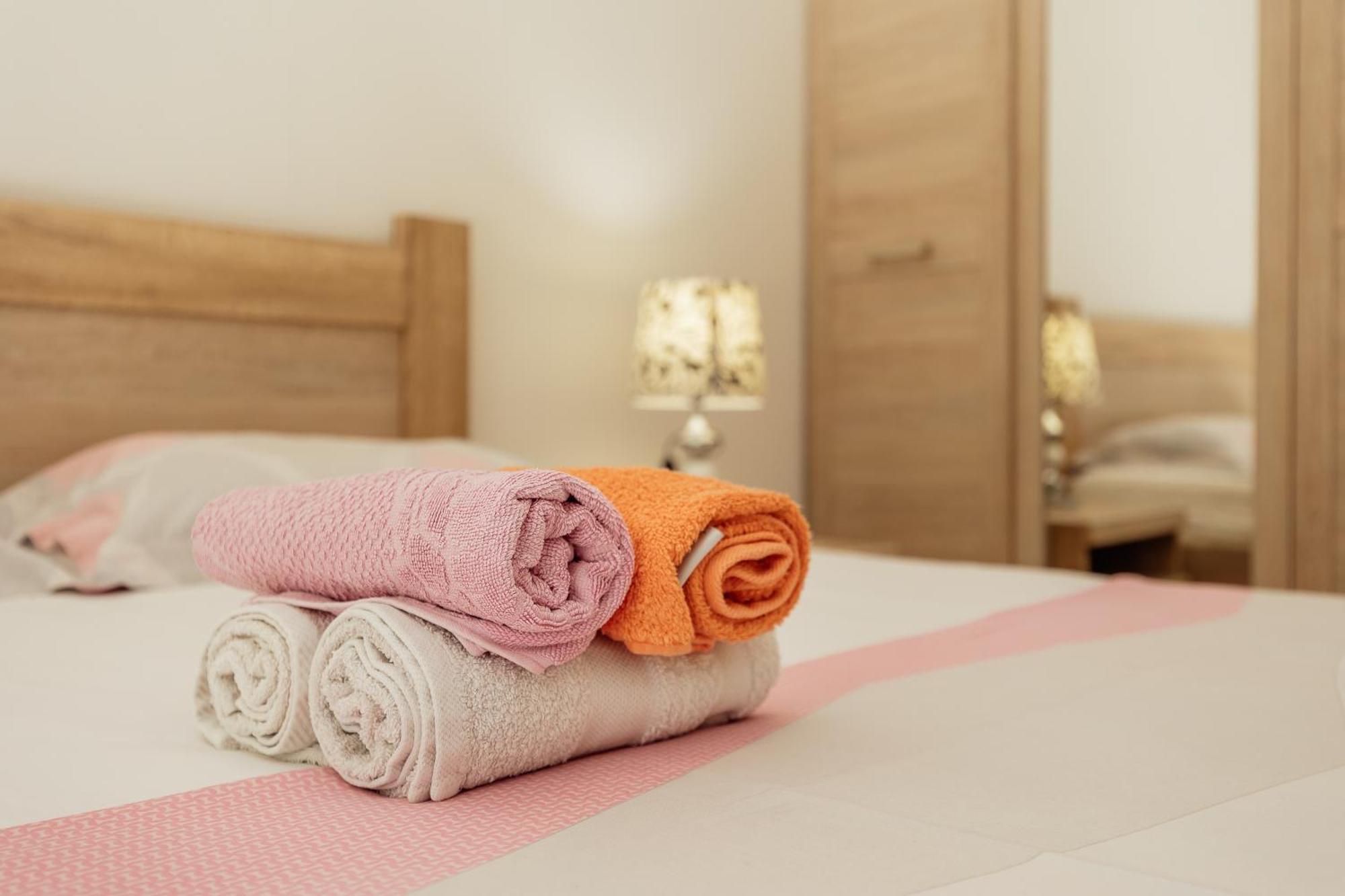 Apartments Rivijera แฮร์เซ็ก-โนวี ภายนอก รูปภาพ
