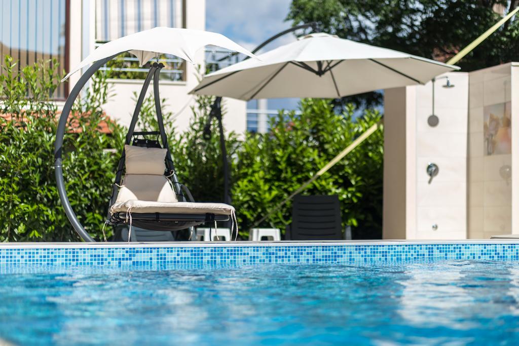 Apartments Rivijera แฮร์เซ็ก-โนวี ภายนอก รูปภาพ