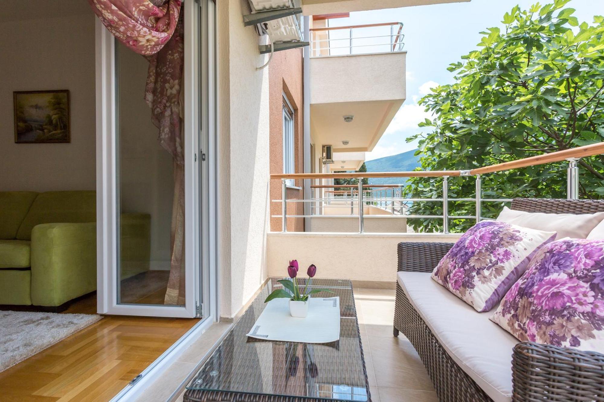 Apartments Rivijera แฮร์เซ็ก-โนวี ภายนอก รูปภาพ