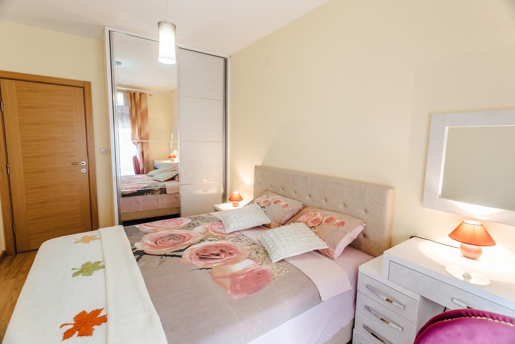 Apartments Rivijera แฮร์เซ็ก-โนวี ภายนอก รูปภาพ