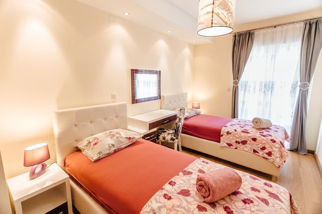 Apartments Rivijera แฮร์เซ็ก-โนวี ภายนอก รูปภาพ