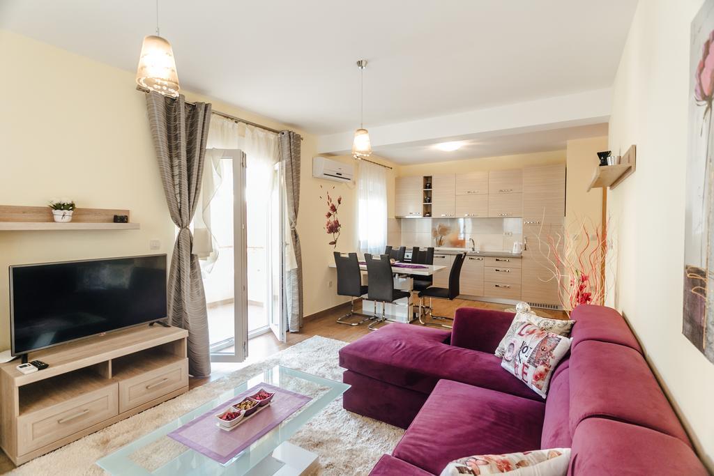 Apartments Rivijera แฮร์เซ็ก-โนวี ภายนอก รูปภาพ