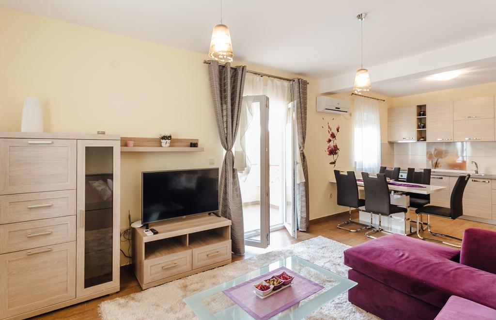 Apartments Rivijera แฮร์เซ็ก-โนวี ภายนอก รูปภาพ