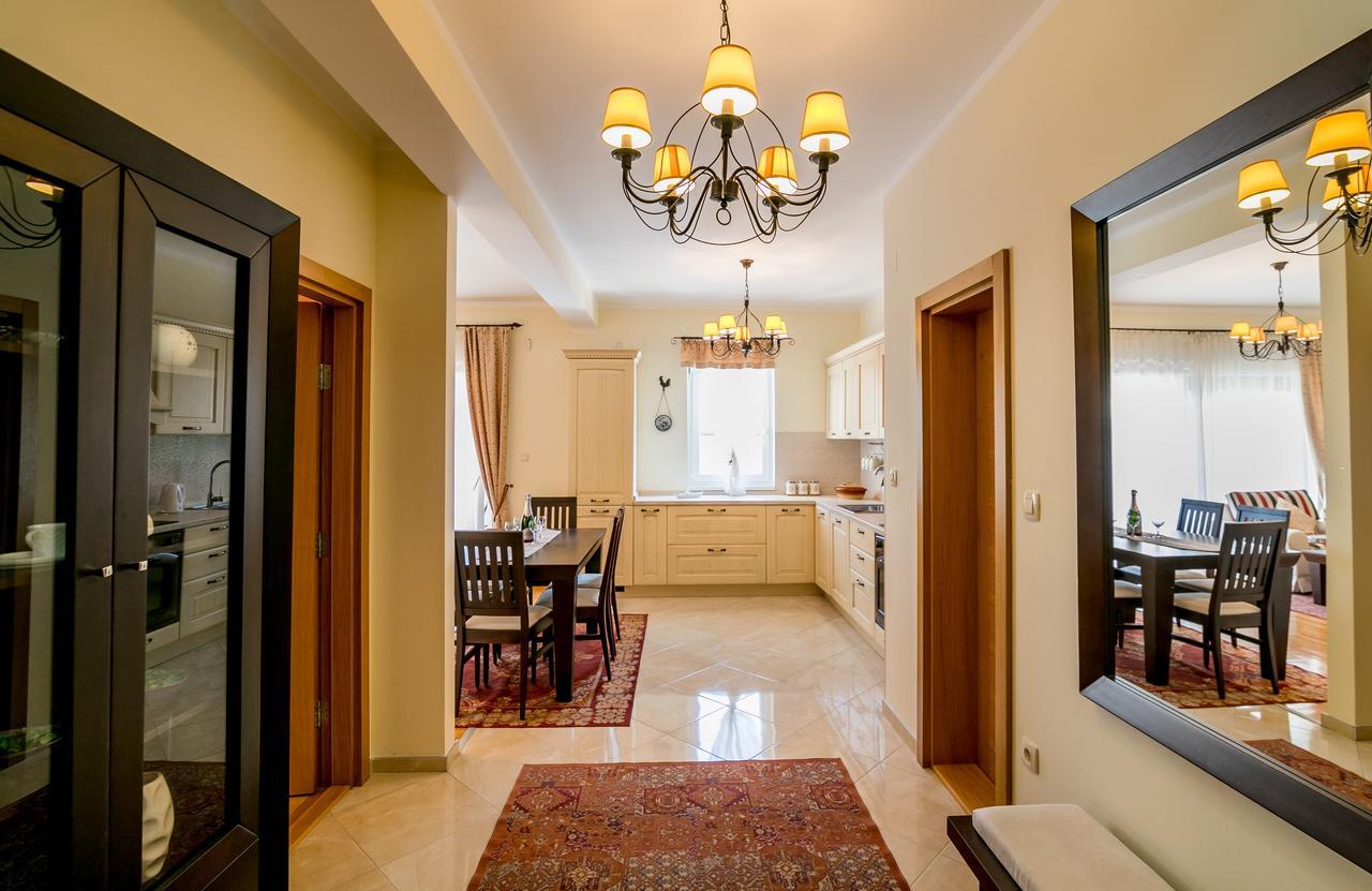 Apartments Rivijera แฮร์เซ็ก-โนวี ภายนอก รูปภาพ