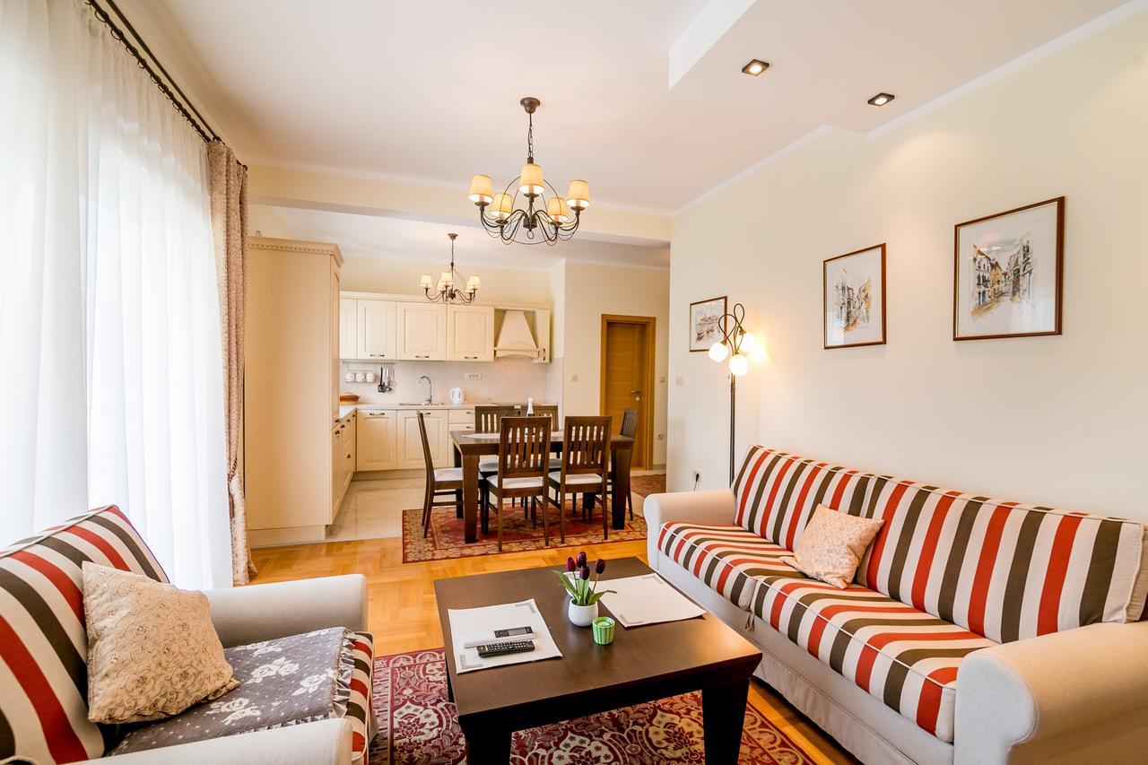 Apartments Rivijera แฮร์เซ็ก-โนวี ภายนอก รูปภาพ